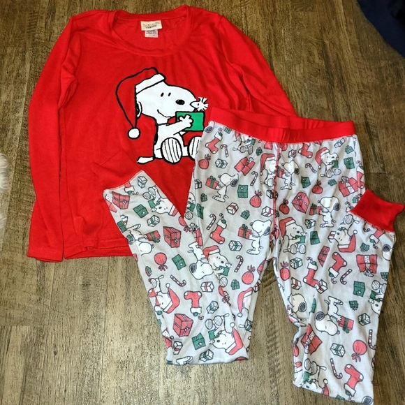 Munki Munki Snoopy Christmas Present Santa Hat Pajamas Size Medium - Picture 1 of 8